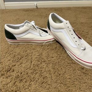 Brand new men’s Old Skool Vans